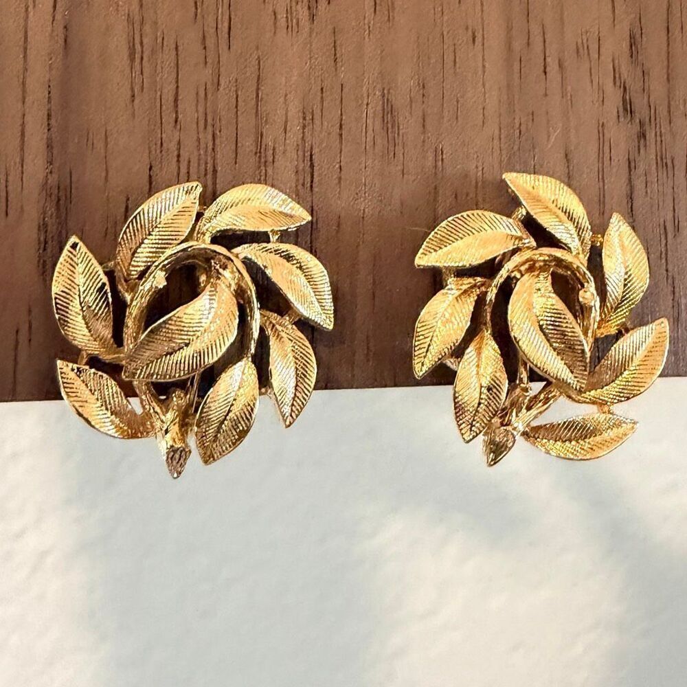 Napier Vintage Gold-Tone Leaf Cluster Clip-On Earrings